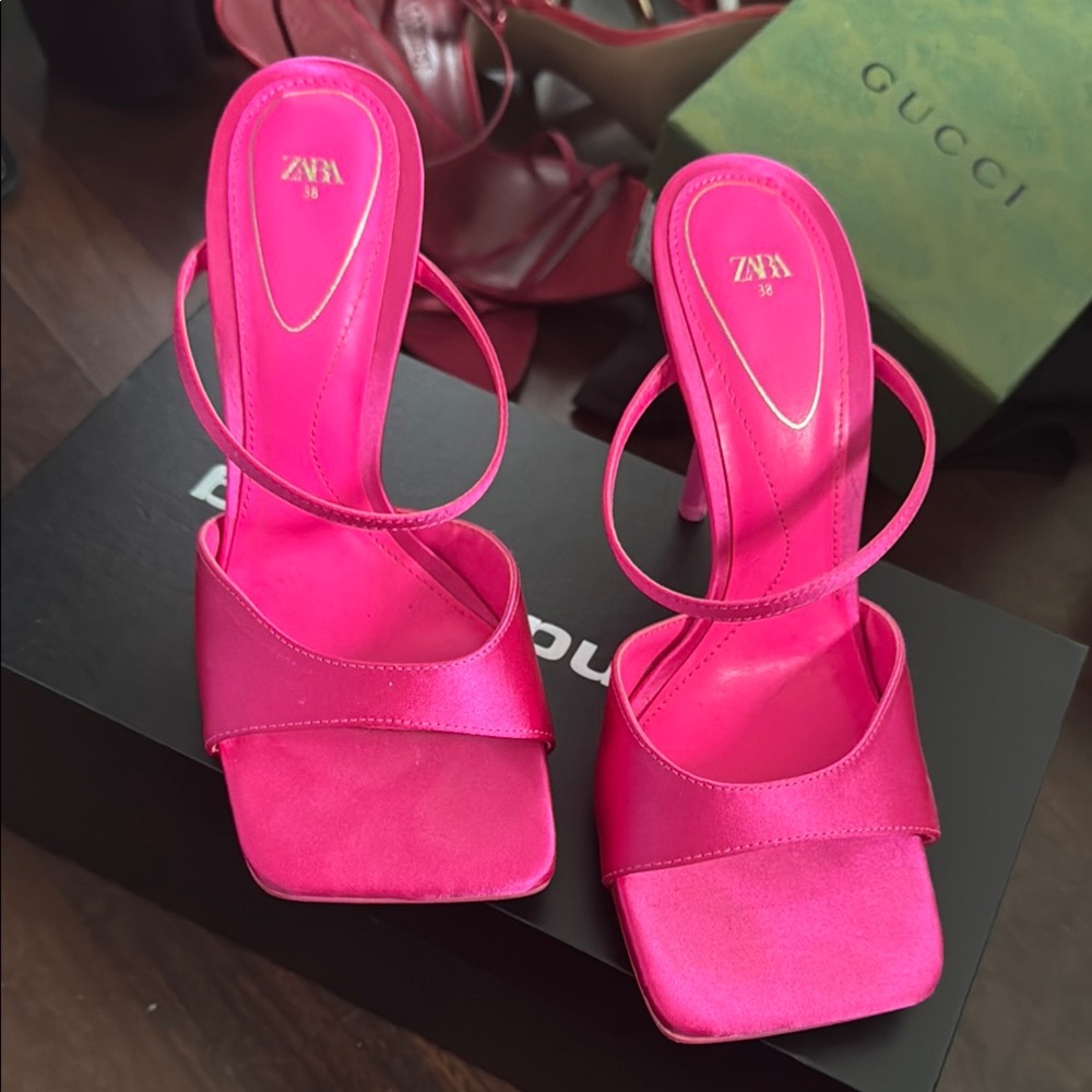 Zara Women's Pink Heeled Sandals